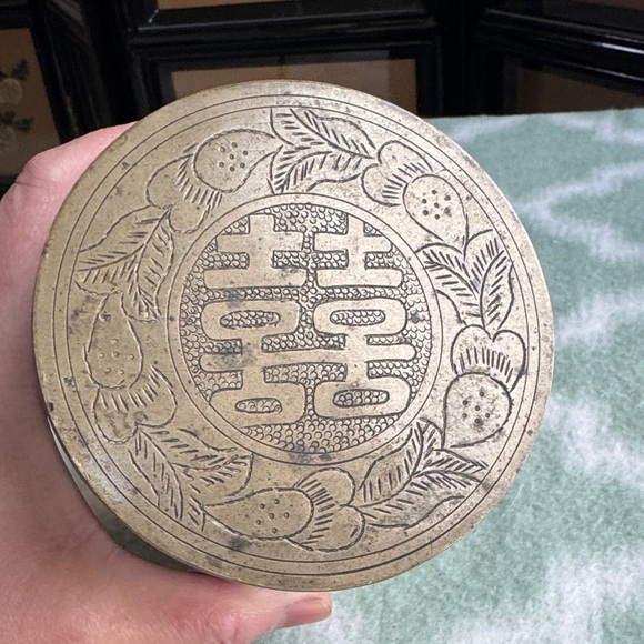 Vintage Brass Dragon Motif double happiness Container with lid - Picture 2 of 11